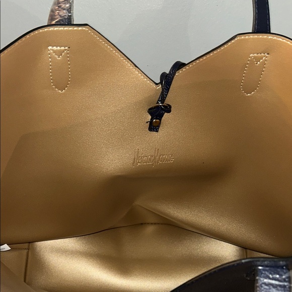 Neiman Marcus Elegant Navy Tote Bag Purse - Picture 4 of 7